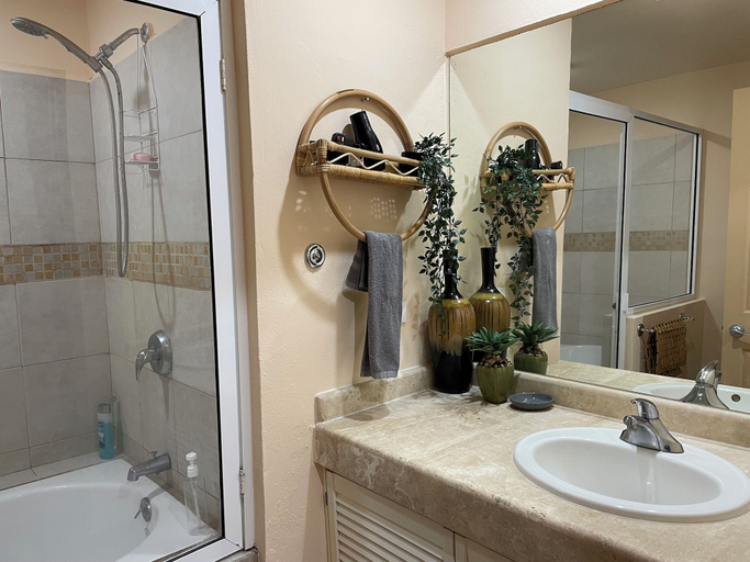 Bathroom 3, Corona del Mar by Rocky Host, Puerto Peñasco