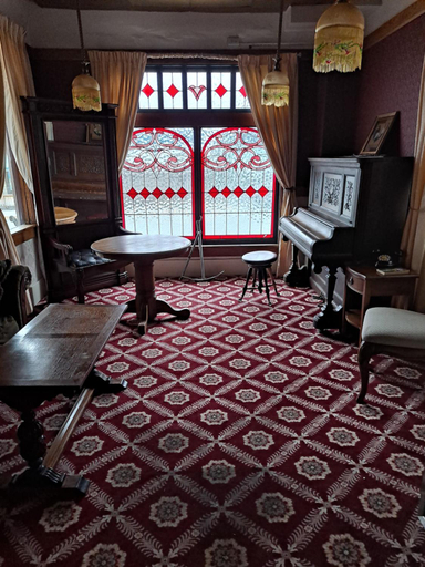 Others 4, Van Gilder Hotel, Kenai Peninsula