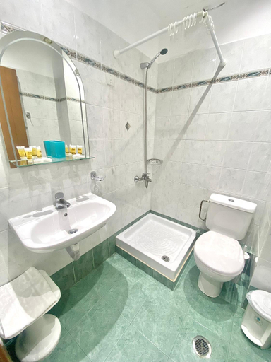 Bathroom 4, Nafplia, Peloponnese
