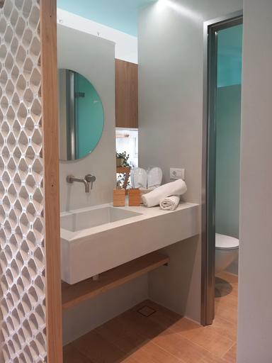 Bathroom 3, Calma Ios, South Aegean