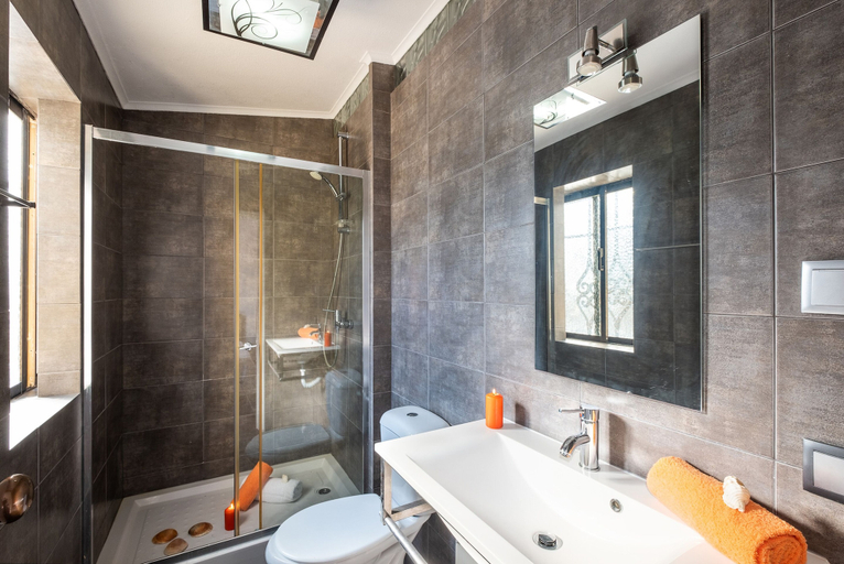 Bathroom 4, Villa Aruba, Albufeira