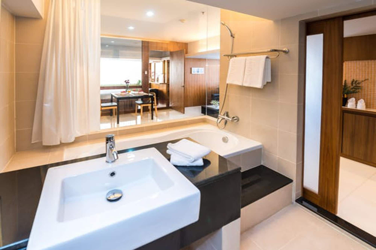 Bathroom 4, Laemtong Service Apartment, Si Racha