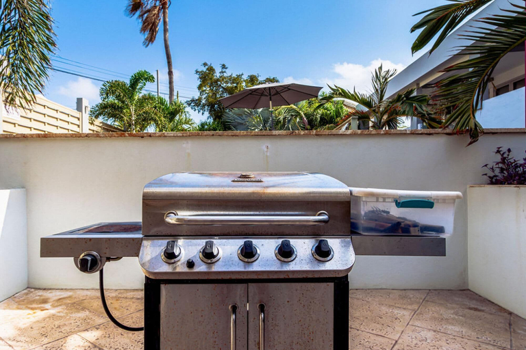 Food & Drinks 5, Beautiful Comfy Mins to Palm Eagle Beaches