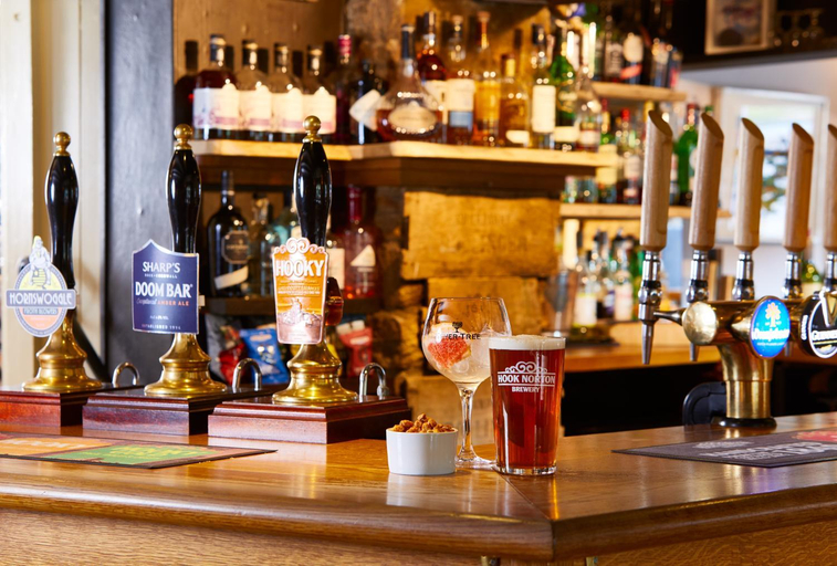 Others 5, The Crown Inn, Oxfordshire