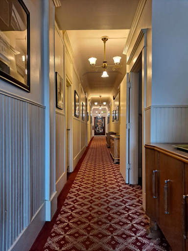 Others 3, Van Gilder Hotel, Kenai Peninsula