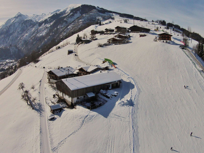 Exterior & Views 2, Sunny Alpine Apartment by the Slopes, Zell am See