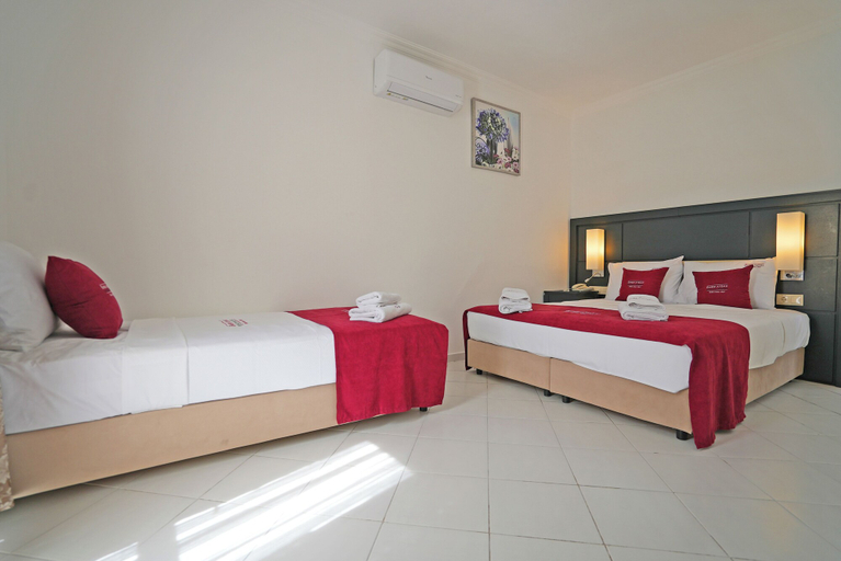 Bedroom 2, Ömer Aybak Beach Hotel, Bodrum