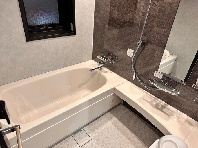 Bathroom 2, Reftel Osaka Itami Airport Hotel, Ikeda