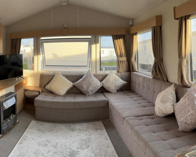 Others 5, Impeccable 2-bed Static Caravan in Morecambe, Lancashire