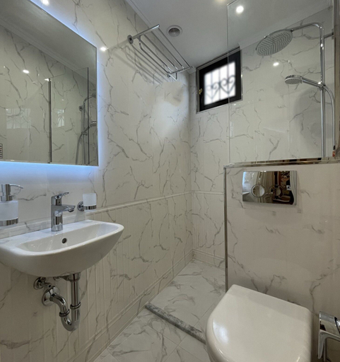Bathroom 3, Seven Palace Hotel, Baku