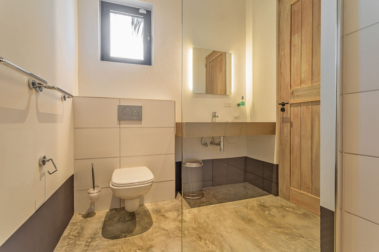 Bathroom 4, Luxurious Ocean View Getaway!
