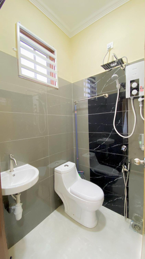 Bathroom, NAZZA Homestay Besut with Pool, Besut