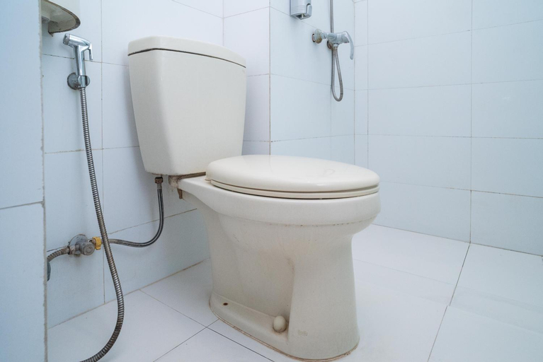 Bathroom 25
