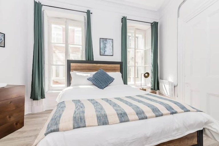 Bedroom 2, Manoir des Remparts 3 Bdrm Oasis, Communauté-Urbaine-de-Québec