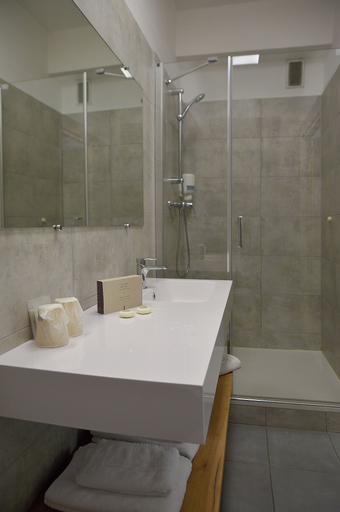 Bathroom 5, Hôtel Bonaparte, Haute-Corse