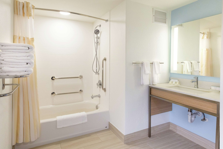 Bathroom 4, Hilton Garden Inn St. Augustine Beach, Saint Johns