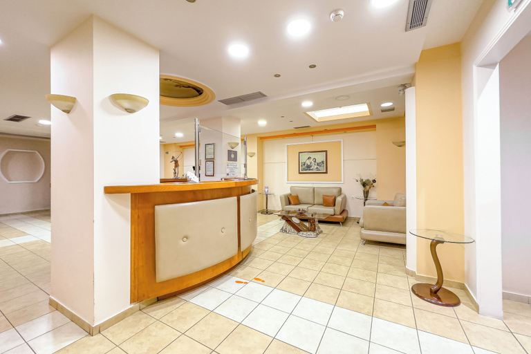 Others 5, Faros 2 Hotel, Attica
