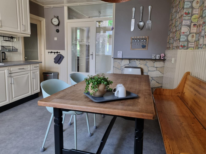 Others 4, Het Voorhuis boerderij Hoeve Vrede Best, Weesp