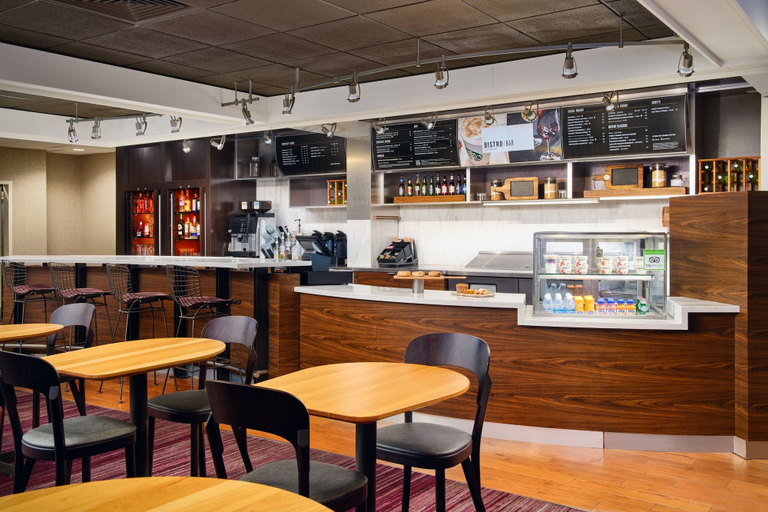 Food & Drinks 5, Courtyard by Marriott Scranton Montage Mountain, Lackawanna