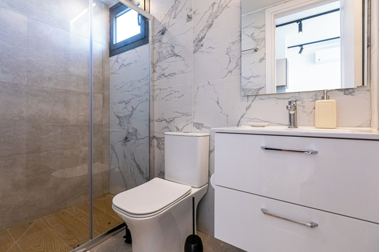 Bathroom 4, Yamas Urban Living Platinum Key