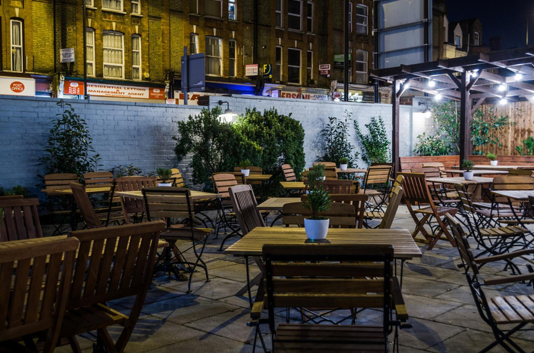 Food & Drinks 4, Tulse Hill Hotel, London