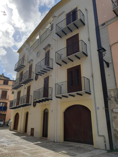 Others 4, Residenza Tarzana, Palermo