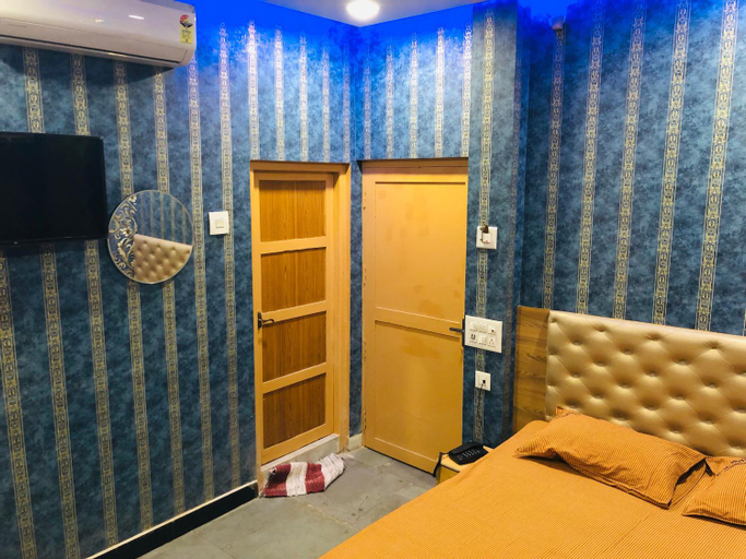 Others 4, C M HOTEL, Dharmapuri