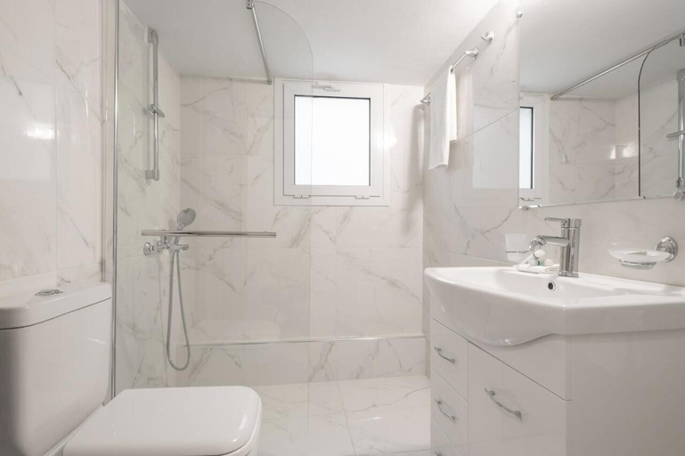 Bathroom 2, GTD8210 - Acropolis Cozy Apt., Attica