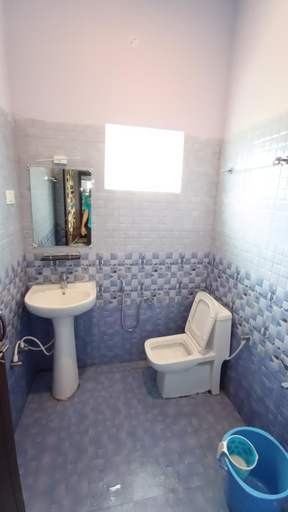 Bathroom 3, Rose Garden Enclave for Families and Executives, The Nilgiris