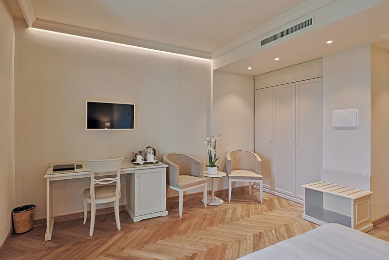 Bedroom 14