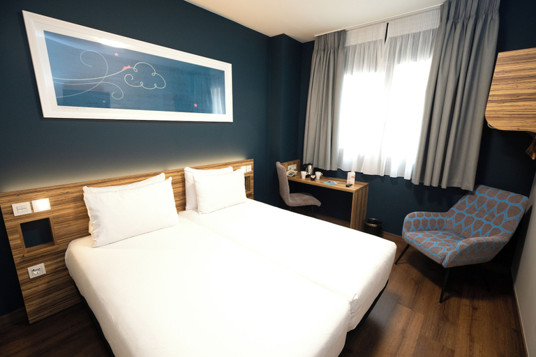 Bedroom 3, Travelodge Madrid Metropolitano, Madrid