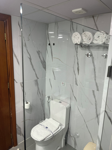 Bathroom 4, El Sheikh Suites Hotel, Beirut
