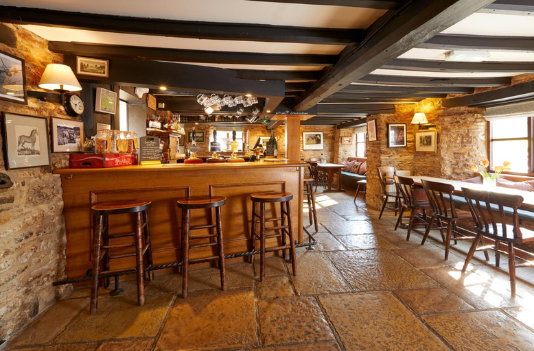 Others 3, The Crown Inn, Oxfordshire
