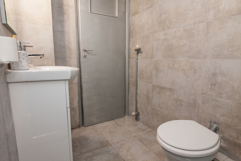 Bathroom 2, Chic 1 Bedroom Heaven in Athens, Attica