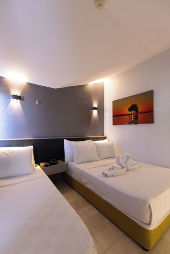Bedroom 2, Three Points Hotel, Antalya