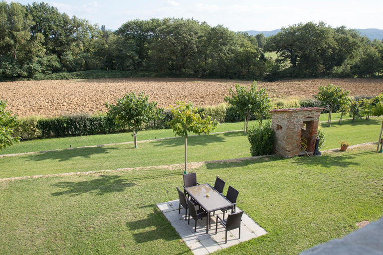 Others 3, Farmhouse with swimming pool surrounded by greenery just 20 minutes from Arezzo, Arezzo