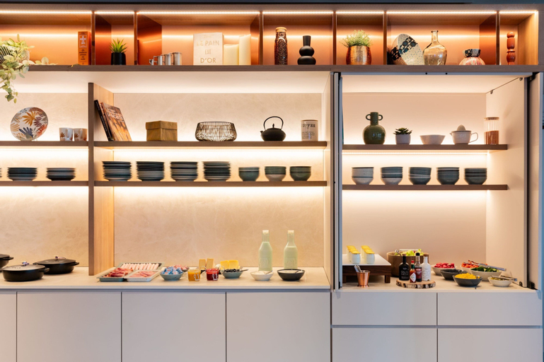 Food & Drinks 15