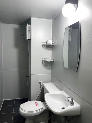 Bathroom 3, Impact Arena C3 Lily, Pak Kret