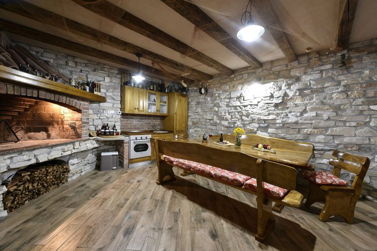 Others 5, Villa Roko, Škabrnja