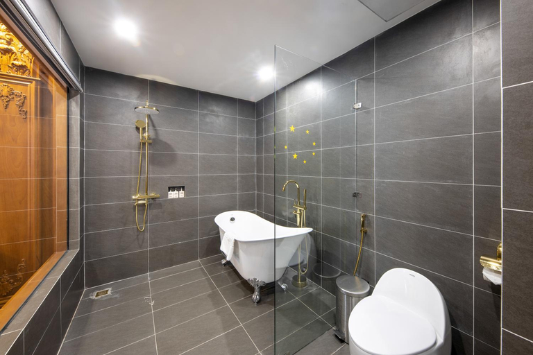 Bathroom 5, Glenda Tower Moc Chau Hotel, Mộc Châu