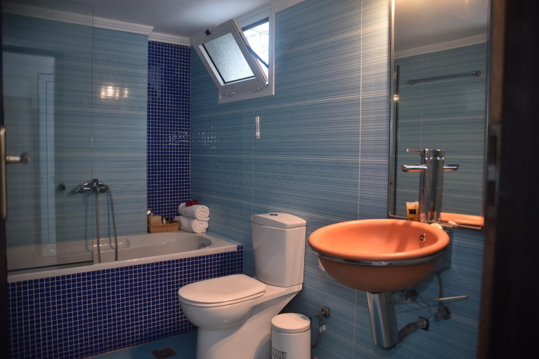 Bathroom 4, Bali Mare Hotel, Crete
