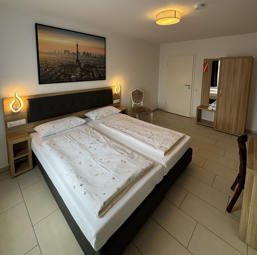 Bedroom 4, Gap Hotel Event & more, Verden