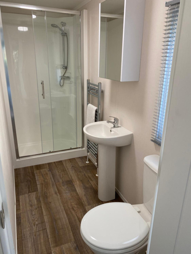 Bathroom, Chalet in de Veluwse bossen, Apeldoorn