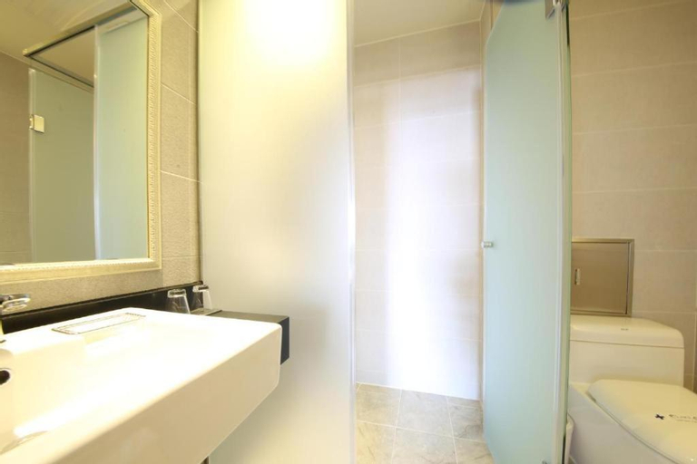 Bathroom 6