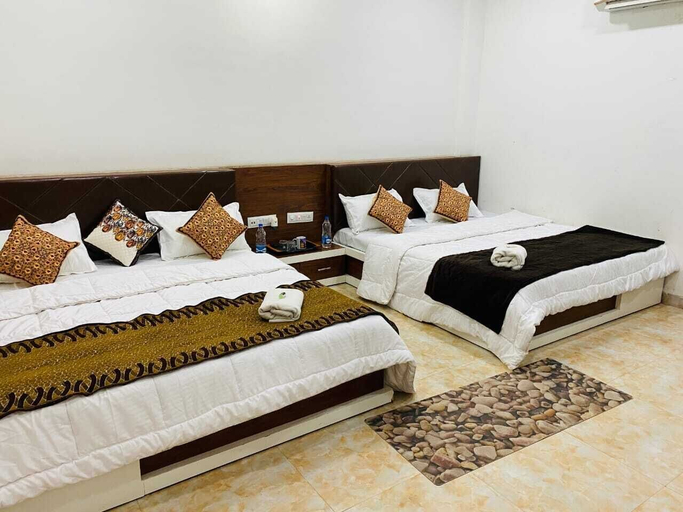 Bedroom 2, Payal Palace, West Nimar
