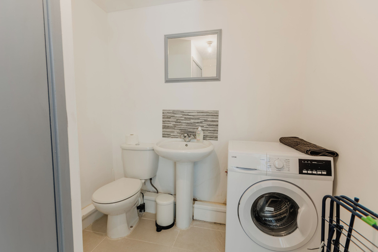 Bathroom 3, Platform Avenues 5 Bed House, Kingston upon Hull