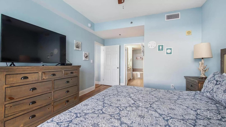 Bedroom 4, Laketown Wharf 827 - Life's A Beach, Bay