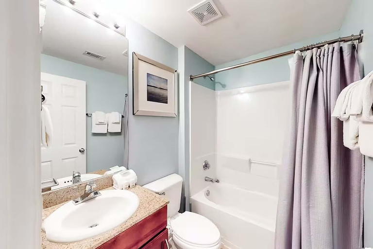 Bathroom 4, Laketown Wharf 801, Bay