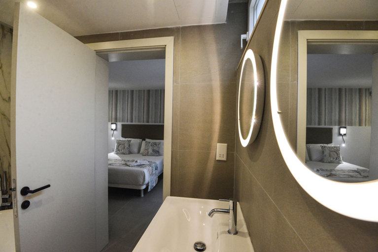 Bathroom 4, Aqueduct Boutique Rooms