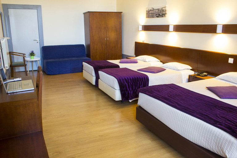 Bedroom 2, Hotel Estoril Porto, Porto